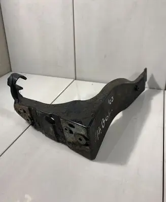 Audi A4 S4 B6 8E 8H Front bumper mounting bracket 8E0821138B