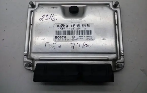 Volkswagen PASSAT B5.5 Engine control unit/module 038906019EM 0281010688