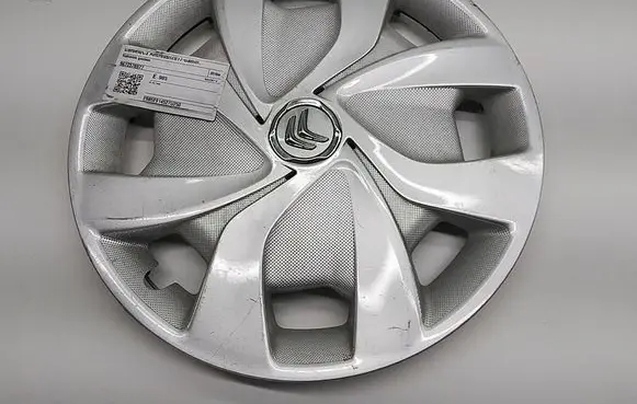 Citroen C3 Aircross R15 wheel hub/cap/trim 9672378977