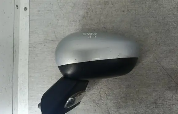 Citroen C3 Front door electric wing mirror 