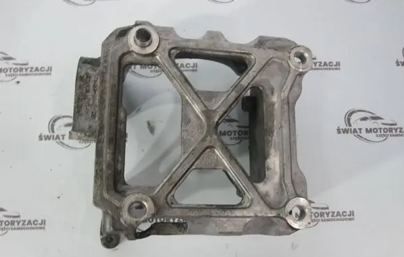 Land Rover Discovery 3 - LR3 Fuel pump bracket 7H2Q-9346-DB