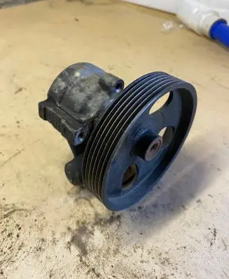 Renault Laguna II Power steering pump 8200100082 26092070EA 8200036704