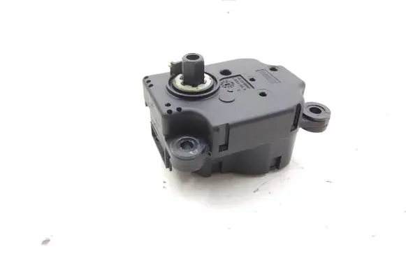 Renault Latitude (L70) Air flap motor/actuator EAI256 V8384001U