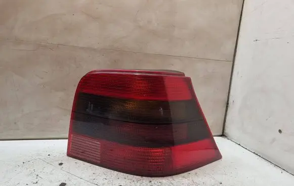 Volkswagen Golf IV Rear/tail lights 148186