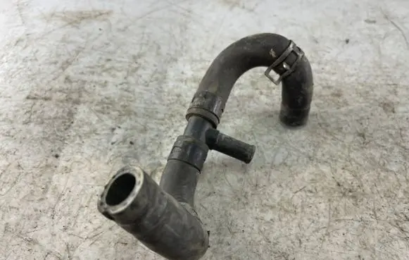 Mitsubishi Pajero Sport I Engine coolant pipe/hose