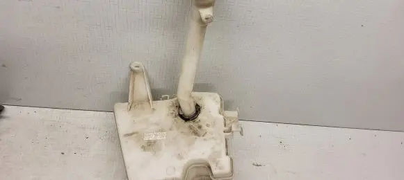 Toyota Verso Window washer liquid tank fill tube E9011010 853500F020 E9001017