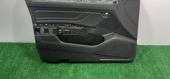 Volkswagen PASSAT B8 Coupe rear side trim panel 3G1867011