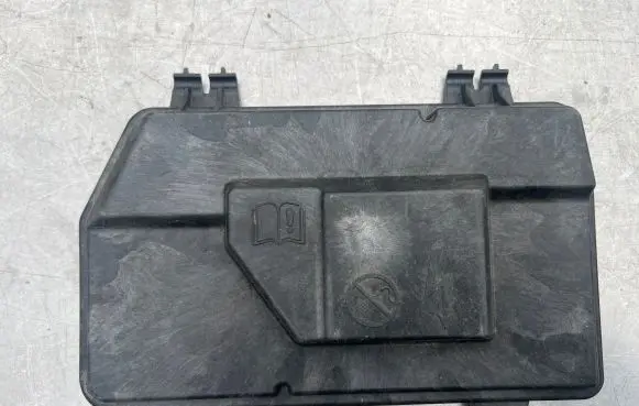 Mercedes-Benz C W206 Fuse box cover A2065400600