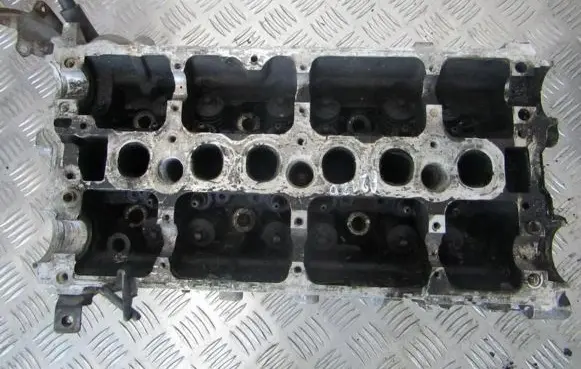 Mitsubishi Pajero Engine head 6G7472