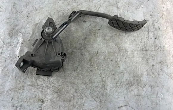 Audi A8 S8 D3 4E Accelerator throttle pedal 4E2723523C F30015801