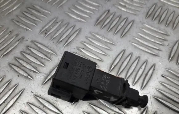 Volkswagen Golf IV Brake pedal sensor switch 1j0945511a