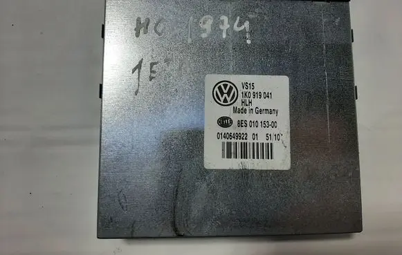 Volkswagen Jetta VI Voltage converter/converter module 1K0919041