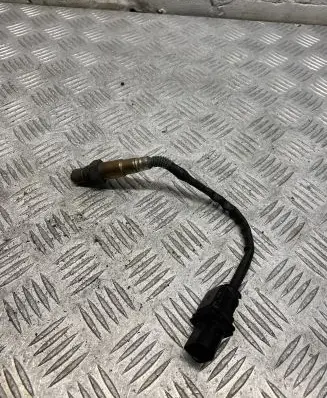 Volkswagen PASSAT B7 Lambda probe sensor 03C906262