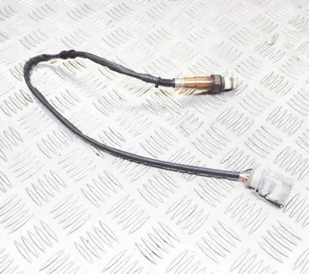 Volkswagen Golf VII Lambda probe sensor 8V0906262D 0258027110