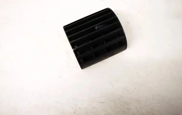 Dash center air vent grill