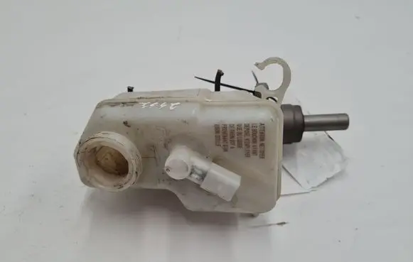 Master brake cylinder