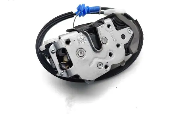 Opel Mokka X Front door lock 13579519