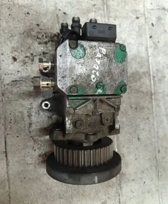 Volkswagen PASSAT B5.5 Fuel injection high pressure pump 047050603