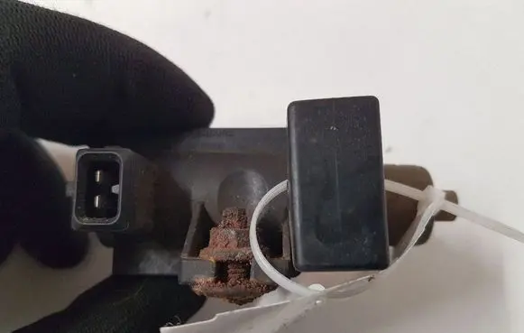 Saab 9-5 Turbo solenoid valve 55563532 70142100