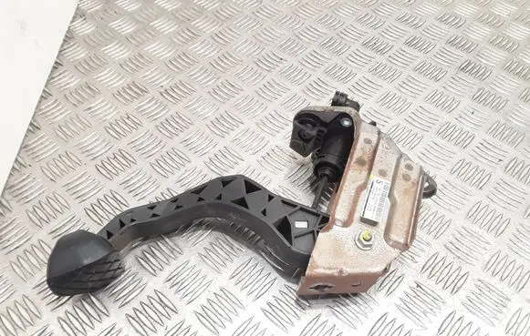 Clutch pedal