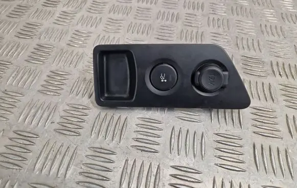 Peugeot RCZ 12 V Socket (front) 