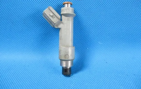 Citroen C1 Fuel injector 232500q010