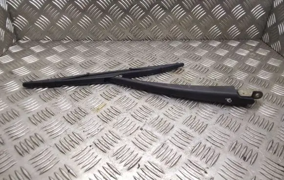 Mazda 3 I Rear wiper blade arm