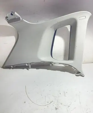 (D)pillar trim (top)