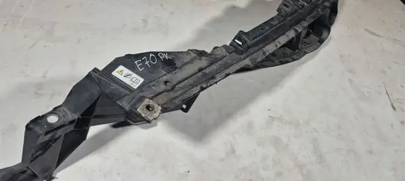 BMW X5 E70 Fender mounting bracket 10503410 7157989