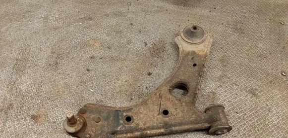 Opel Corsa D Front lower control arm/wishbone 
