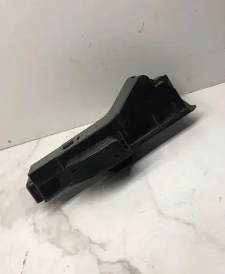 Audi A6 S6 C6 4F Spare wheel mounting bracket 8E0010175A