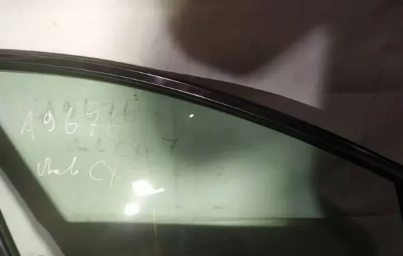 Mazda CX-7 Front door window glass four-door as2