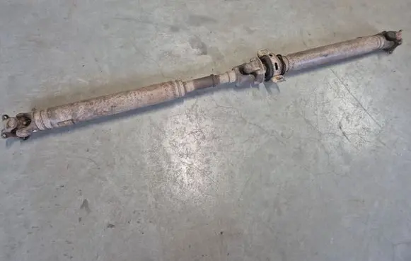Toyota Hilux (AN10, AN20, AN30) Rear driveshaft/prop shaft 