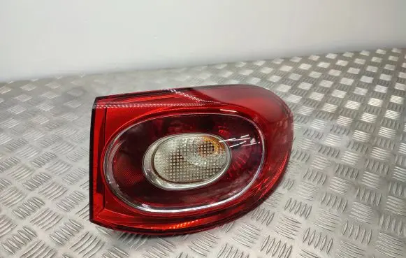 Volkswagen Tiguan Rear/tail lights 5N0945096H