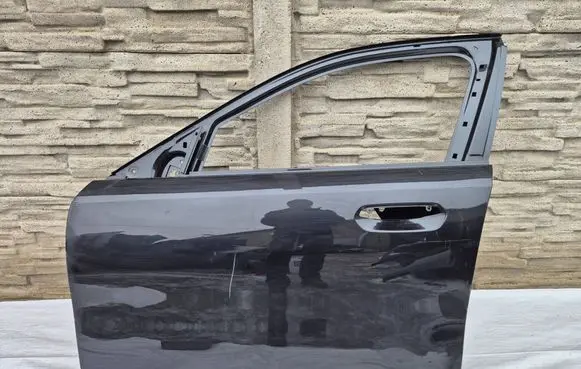 BMW 5 G60 G61 Front door 