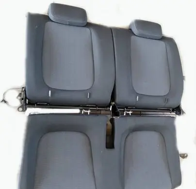 Volkswagen New Beetle Second row seats 