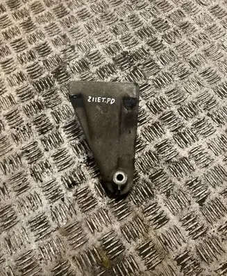 Mercedes-Benz E W211 Engine mounting bracket 6112230804 A6112230804