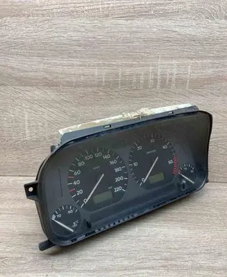 Volkswagen Golf III Speedometer (instrument cluster) 1H0919864Q 351054000 FORDIESELLHD