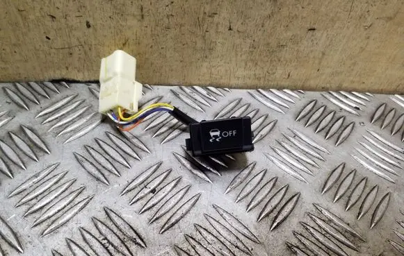 Traction control (ASR) switch