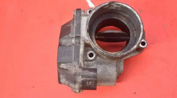 Skoda Octavia Mk2 (1Z) Throttle body valve 03G128063A