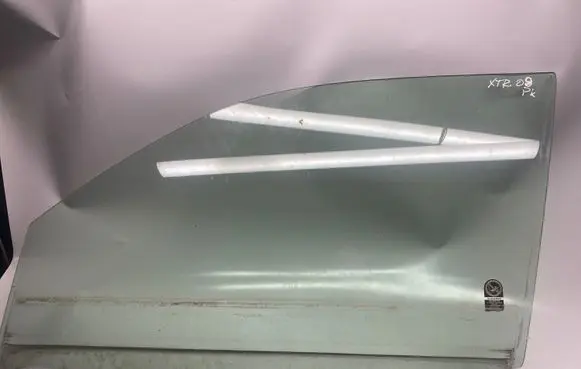 Nissan X-Trail T31 Front door window glass four-door