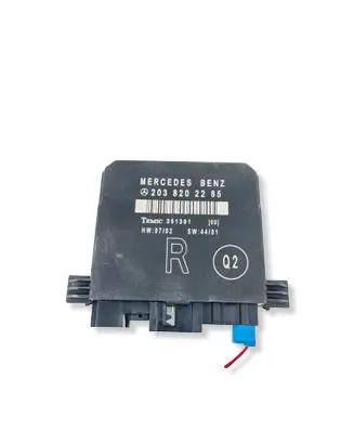 Mercedes-Benz C W203 Door control unit/module 2038202285