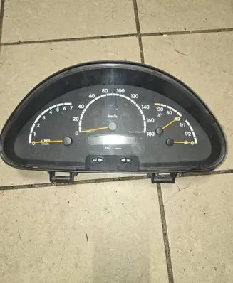 Mercedes-Benz Sprinter W901 W902 W903 W904 Speedometer (instrument cluster) A0014460921 135302 110008929