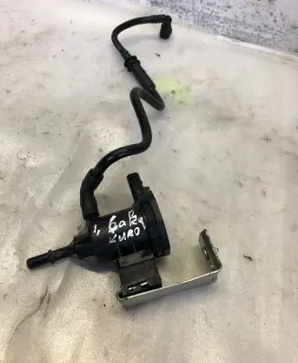 Mercedes-Benz B W246 W242 Vacuum valve A0014760532