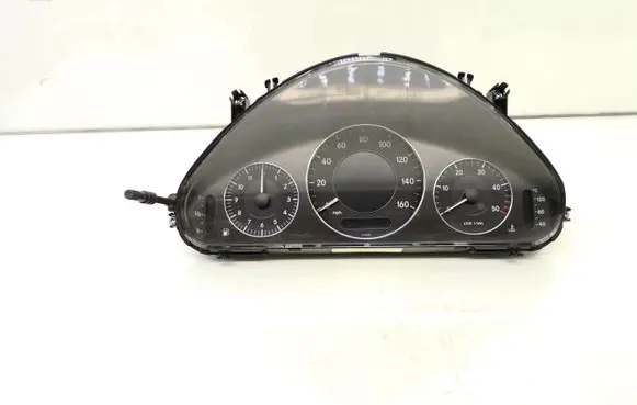 Speedometer (instrument cluster)