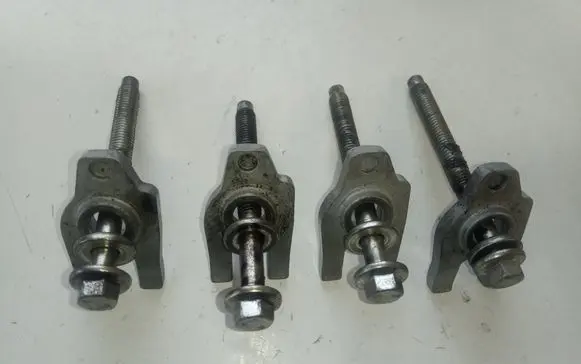 Nissan X-Trail T32 Fuel Injector clamp holder