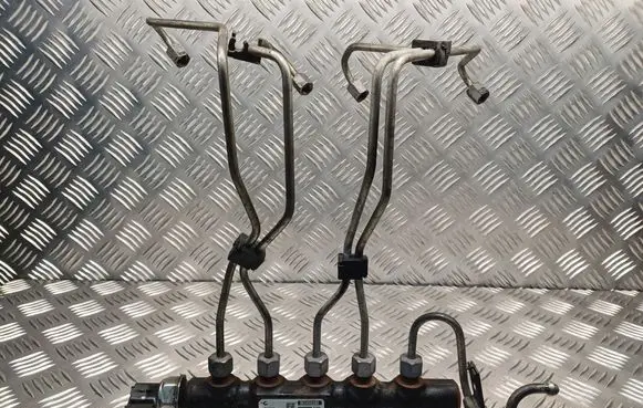 Mazda 3 I Fuel main line pipe 9654592680