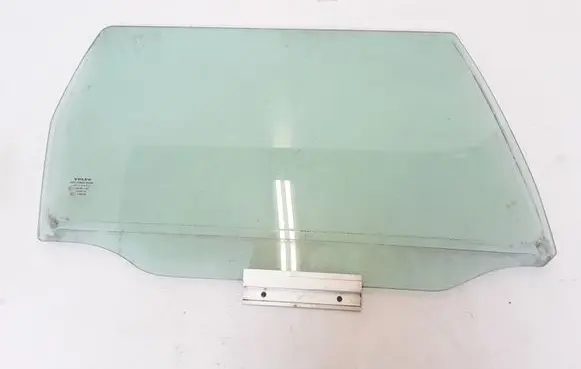 Volvo XC70 Rear door window glass 30674329
