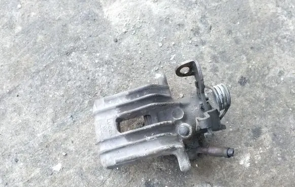 Audi A4 S4 B6 8E 8H Rear brake caliper