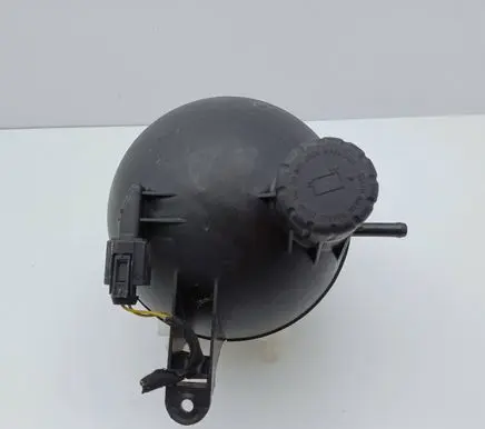 Mercedes-Benz A W169 Coolant expansion tank/reservoir 1695000149